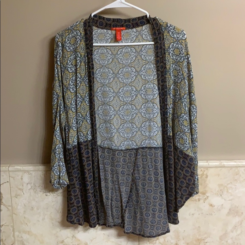 Chelsea & Violet Come Kimono